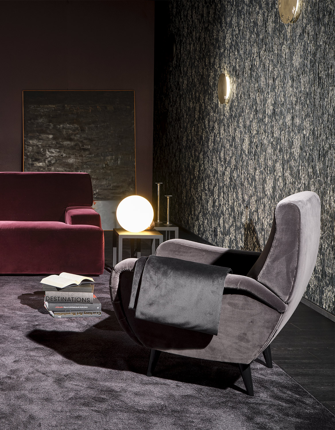 Mussi Eclissi lamp and armchair