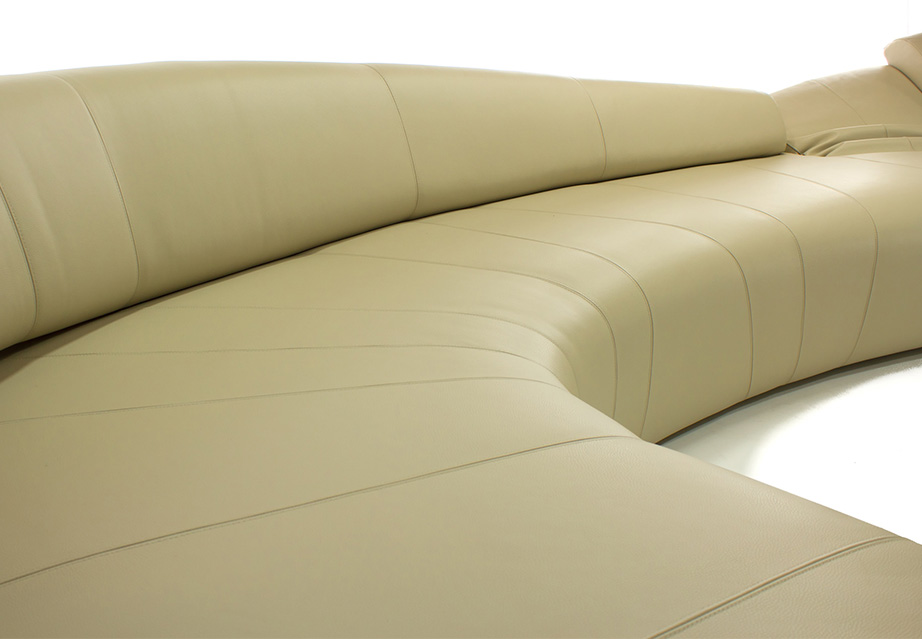 Mussi custom projects: tailormade Italian furniture, Giorgio Paù sofa detail