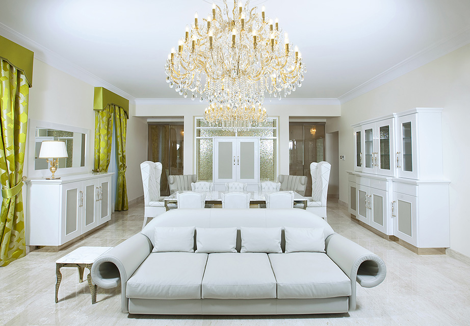 Mussi custom projects: tailormade Italian furniture, white sofa