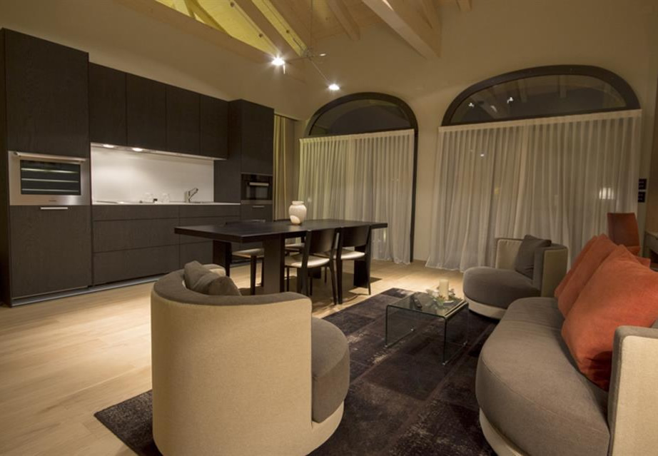 Mussi contract project: Relais San Maurizio room interiors furniture